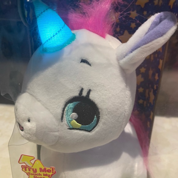 Pinky The Unicorn with Green Horn Jay at Play SG_B07G4HJQMR_US Wish Me Pets Pinky The Unicorn with Green Horn Jay at Play SG_B07G4HJQMR_US Wish Me Pets